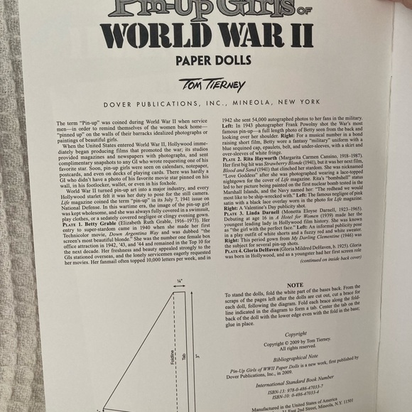 Tom Tierney Pin-Up Girls Of WWII Paper Dolls Book - Picture 3 of 7